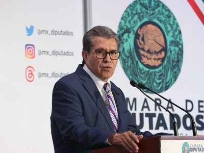 Declarar a Morena como organización terrorista es "una vulgar tontería": Ricardo Monreal