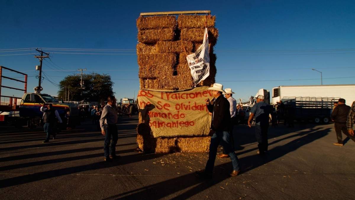 El bloqueo en la garita Mexicali-Calexico