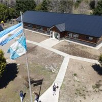 El gobernador aseguró que en el año 2027 no habrá más escuelas tráilers en la provincia