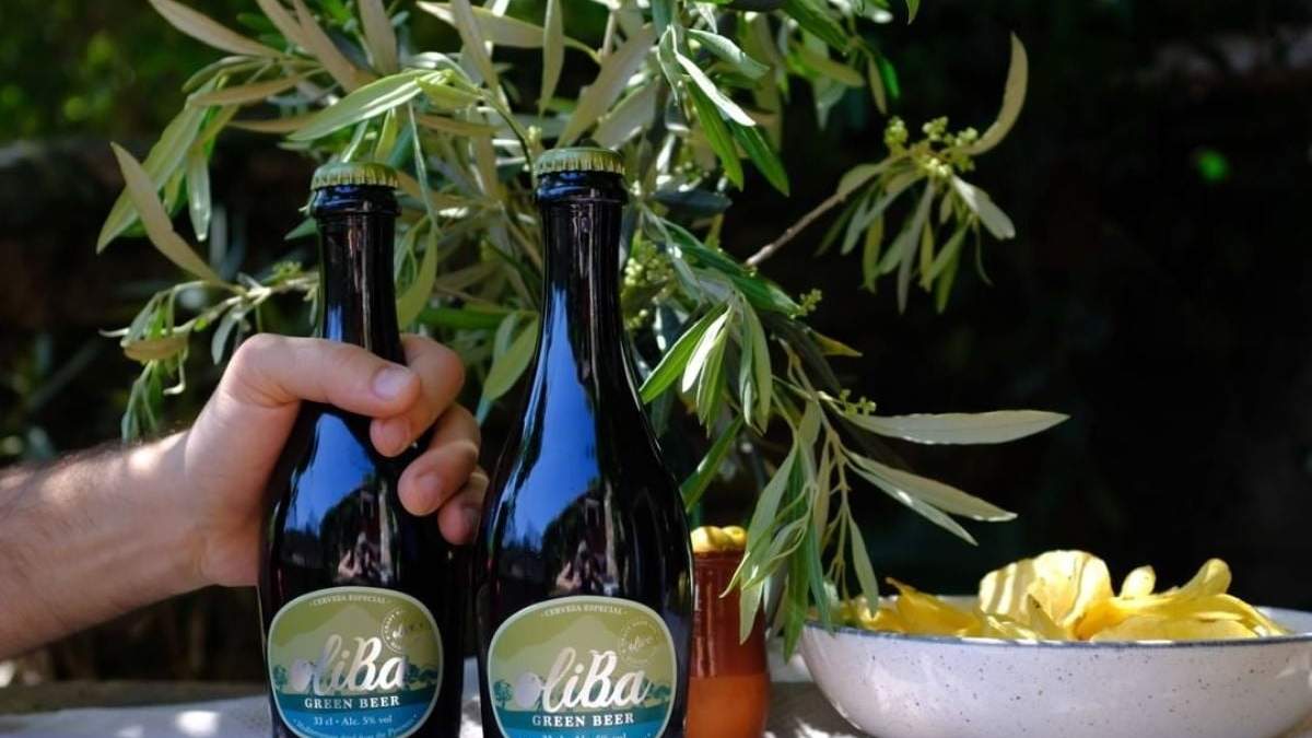 Cerveza elaborada con aceitunas. Fuente: (Instagram)