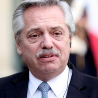 Fernández exigió a los empresarios que cambien "especulación por producción"