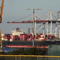 La UE aplaza 90 días su represalia arancelaria para coincidir con la pausa de Trump