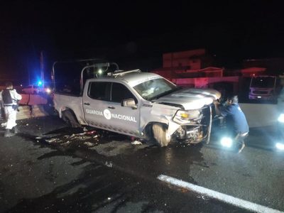 Elementos de la Guardia Nacional, presuntamente alcoholizados, chocan en Guanajuato