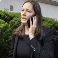 EU despide a Maurene Comey, la fiscal que procesó a Jeffrey Epstein y a "Diddy" Combs