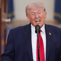 "Abrir el estrecho, locos cabrones, o van a vivir en el infierno": Trump amenaza a Irán