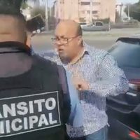 Excandidato morenista riñe con agentes de tránsito y se convierte en #LordPlacas