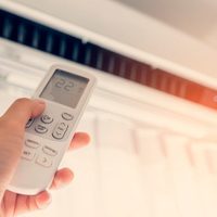 El secreto de los técnicos para limpiar el aire acondicionado y que enfríe al máximo