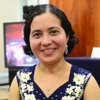 Premian a universitaria por tesis doctoral sobre neurocisticercosis