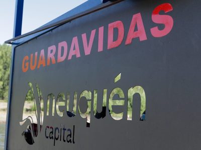 Guardavidas salvaron a una mujer que era arrastrada por la corriente en el balneario Gustavo Fahler