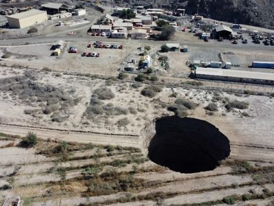 El Gobierno de Chile y la minera Lundin se enfrentan por el enorme agujero en Atacama