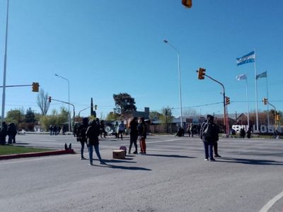 Municipales de Senillosa denuncian que no son escuchados y advierten que profundizarán las medidas