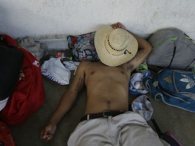 En Tapachula 'me tratan como un maldito animal”, dice hondureño detenido (Audio)