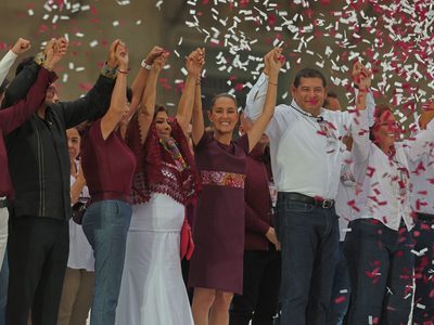 Cierre multitudinario de campaña en el que tribus morenistas se alinearon (por ahora) con Sheinbaum