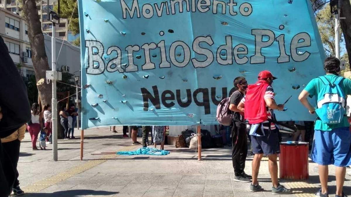 Movilización de Barrios de Pie en la capital provincial. Fuente :(Twitter)