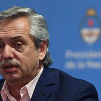 Coronavirus: Fernández advirtió que será "impiadoso con los vivos que hacen negocio con la gente"