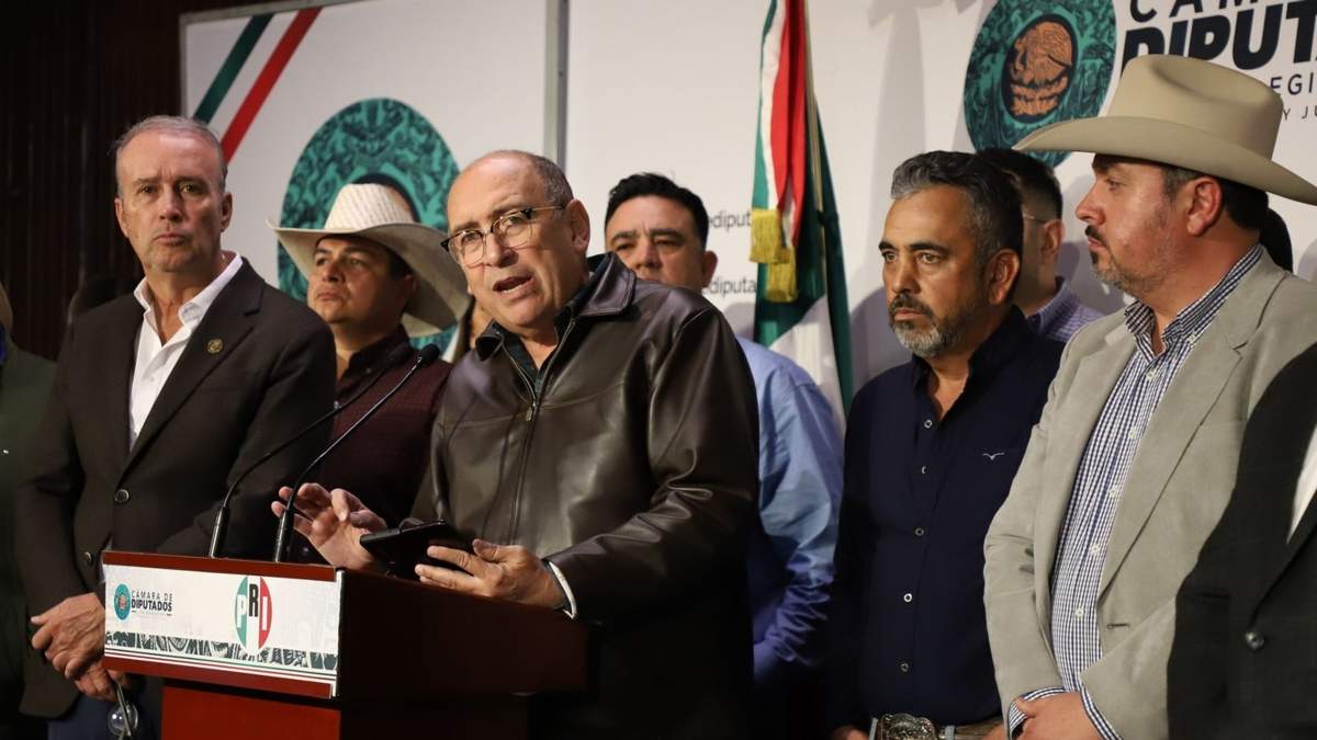 Rubén Moreira, coordinador de los diputados del PRI