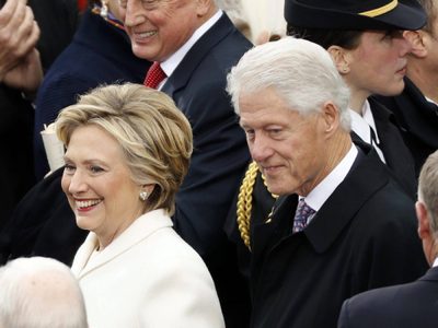 Los Clinton duros contra Trump: “Su primer valor es el poder”