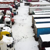 Todavía quedan más de 800 camiones varados que esperan para cruzar por Pino Hachado