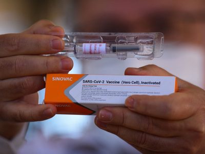 Brasil dio a conocer los resultados de la vacuna Coronavac: sería menos eficiente que las demás