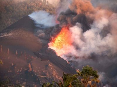 La lava del volcán de La Palma ya ganó más de 17 hectáreas al mar: increíbles imágenes