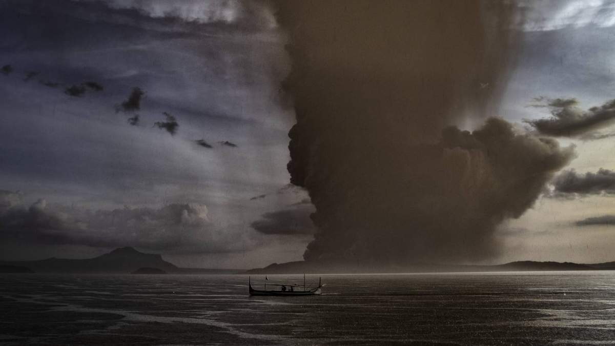 El volcán Taal se encuentra en erupción en Filipinas. Fuente: (Twitter).