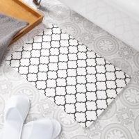 Con pocos ingredientes y en tiempo récord: el secreto para limpiar la alfombra del baño y dejarla como nueva