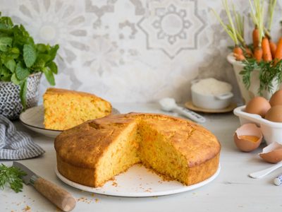 Torta de zanahorias en licuadora: súper esponjosa, sin harina y con una textura increíble, la receta 10 para la merienda