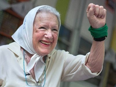 Falleció Nora Cortiñas, cofundadora de Madres de Plaza de Mayo