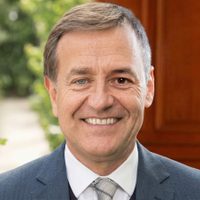 ¿Cuál es la diferencia entre la casa que no declaró Adorni y la de Rodolfo Suarez?
