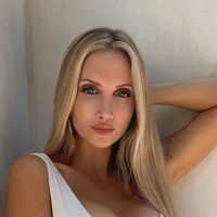 "De par en par..." Amanda Lee deja un detalle a la vista que... ¡No podrás soportar!