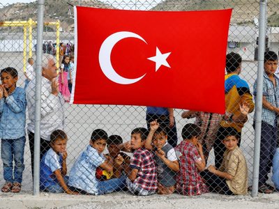 Europa promete ayudar a Turquía para enfrentar la crisis de refugiados