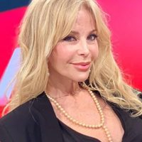 ¡Así no se puede! Graciela Alfano es fotografiada a los 67 años mientras se bañaba ¡Una diosa!