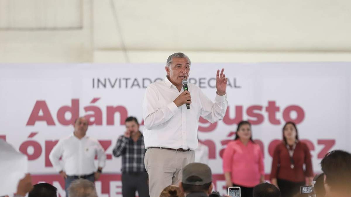 El aspirante Adán Augusto López