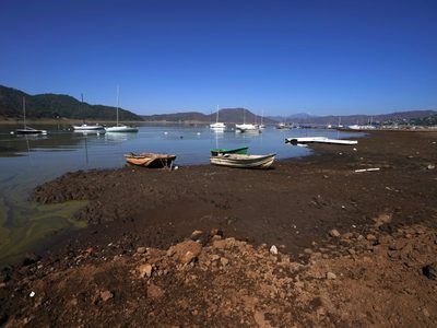 El desarrollo, la sequía y la ilegalidad están secando el lago de Valle de Bravo