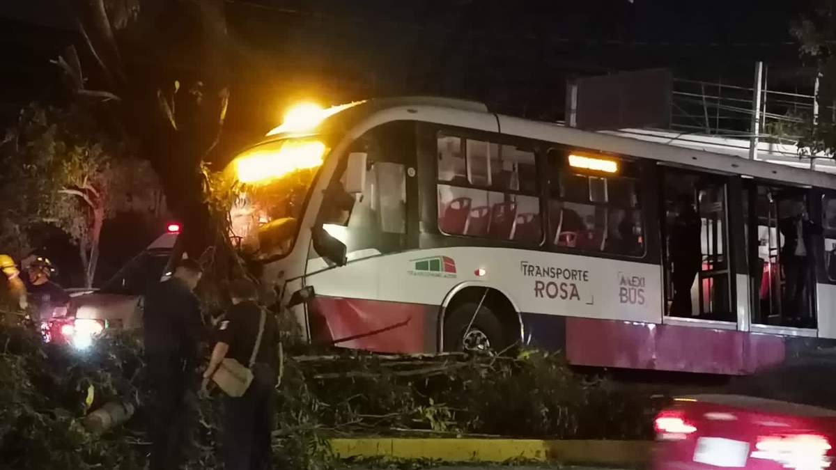 Mexibús accidentado