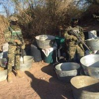Aseguran complejo de cuatro narcolaboratorios en Sinaloa