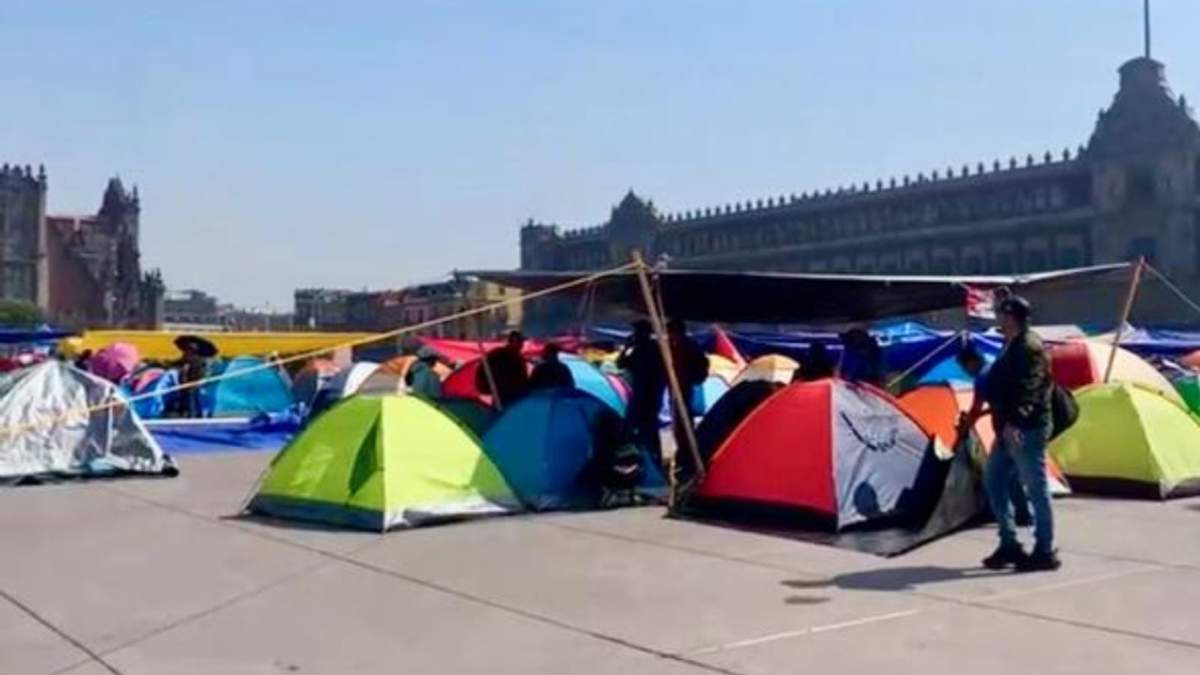 La CNTE instaló plantón en el Zócalo capitalino