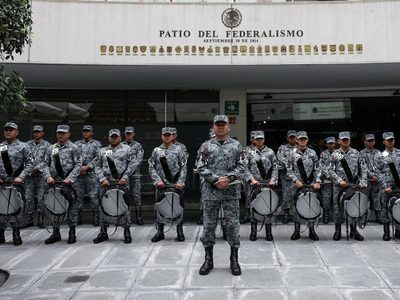 Regalo de cumpleaños: la 4T consuma ley de la Guardia Nacional; opositores denuncian militarización