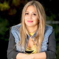 Karina La Princesita estaría irritada por las críticas que recibió tras dejar a su hija con su mamá