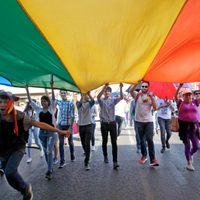 Sacerdotes se rebelan contra El Vaticano; bendecirán uniones homosexuales