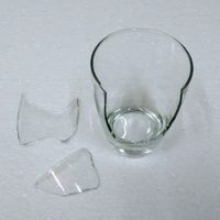 Si se rompió un vaso de vidrio, no lo tires: así de fácil podés convertirlo en el adorno más canchero y lindo