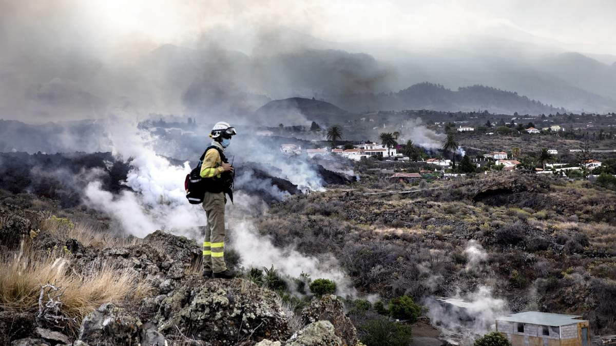El avance de la lava por la isla de La Palma. Fuente: (Twitter)