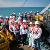 Gobernador Joaquín Díaz e integrantes del CCE supervisan avances del dragado del Puerto Progreso
