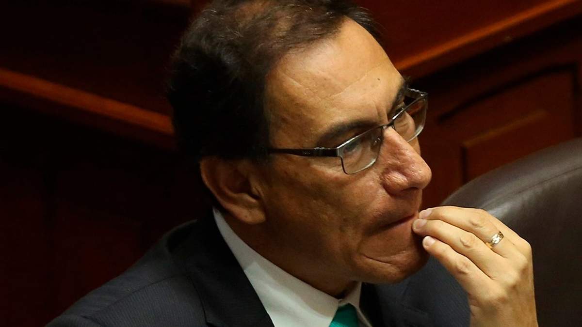 El presidente de Perú se enfrenta hoy a una moción de censura. Fuente: (Twitter)