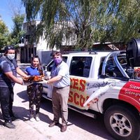 Un intendente rompió la cuarentena y dio un show desde su "chanchomóvil"