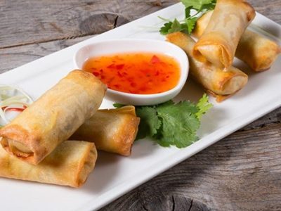 Arrolladitos primavera: con pocos y deliciosos ingredientes para una cena exprés y económica