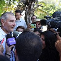 Adán Augusto López se reúne en Mérida con empresarios y la sociedad civil para atender inquietudes