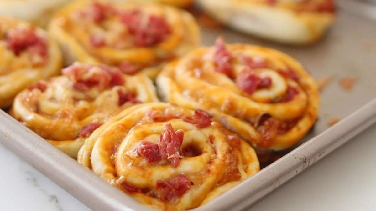 Rollitos de jamón y cheddar. Fuente: (Instagram).
