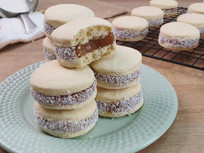 Alfajores de maicena sin TACC: sin gastar nada en manteca y con un sabor increíble