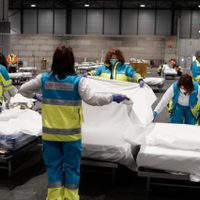 Tras el dolor una buena noticia: cierran hospital de campaña contra el coronavirus en España